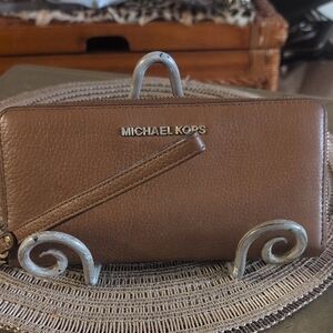 Michael Kors Jet Set Double Zip Wristlet